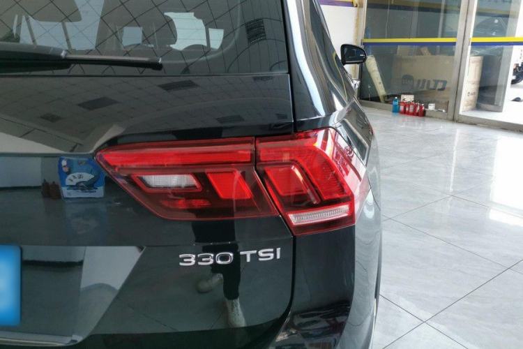 Used Volkswagen Tiguan L 2021 330TSI Automatic Two-Wheel Drive R-Line Enhanced Edition Exterior 3