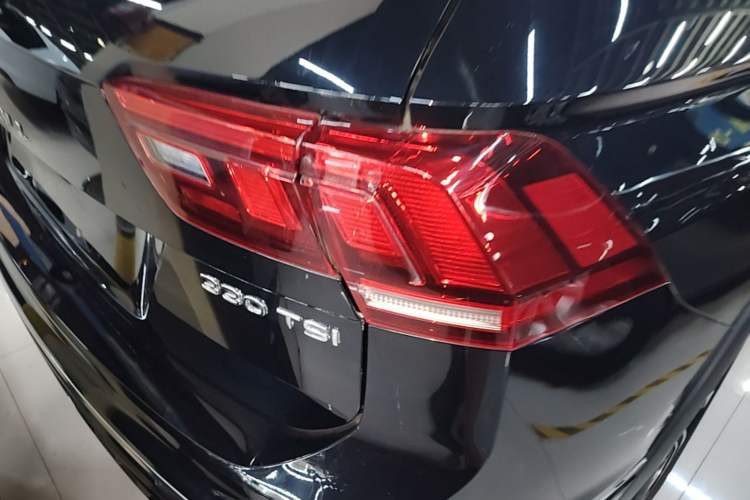 Used Volkswagen Tiguan L 2021 330TSI Automatic Two-Wheel Drive R-Line Enhanced Edition Exterior 3