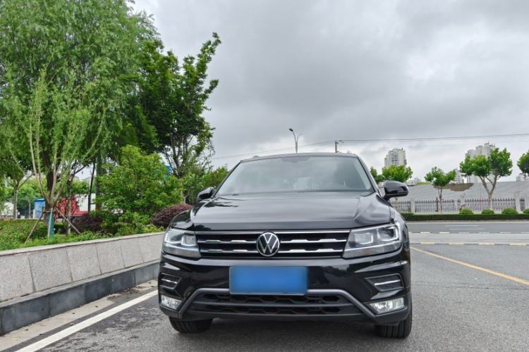 Used Volkswagen Tiguan L 2021 330TSI Automatic Two-Wheel Drive Smart Edition Exterior 3