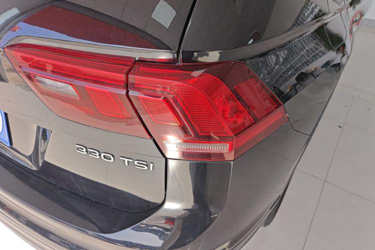 Used Volkswagen Tiguan L 2021 330TSI Automatic Two-Wheel Drive Comfort Edition Exterior 3