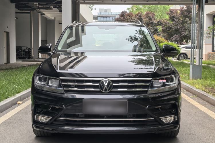 Used Volkswagen Tiguan L 2021 330TSI Automatic Two-Wheel Drive R-Line Enhanced Edition Exterior 4