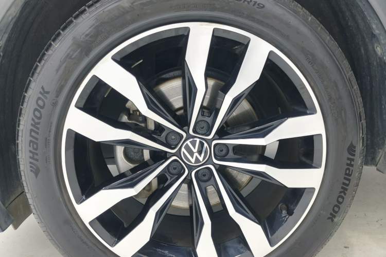Used Volkswagen Tiguan L 2021 380TSI Automatic All-Wheel Drive R-Line Comfort Plus 7-Seater Exterior 5