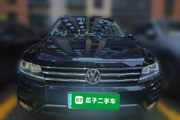 Used Volkswagen Tiguan L 2021 280TSI Automatic Two-Wheel Drive Comfort Edition – Low-Trim Version Front