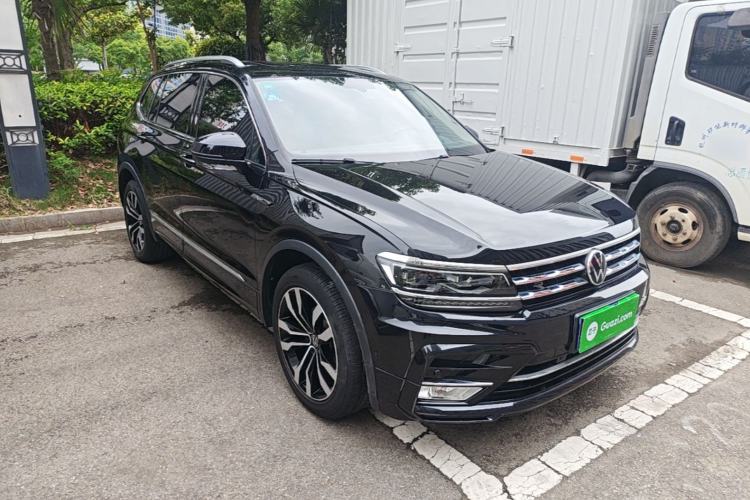 Used Volkswagen Tiguan L 2021 330TSI Automatic Two-Wheel Drive R-Line Flagship Edition Front Right 45 Deg