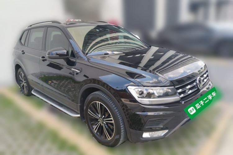 Used Volkswagen Tiguan L 2021 330TSI Automatic Two-Wheel Drive Comfort Edition Front Right 45 Deg