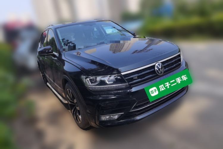 Used Volkswagen Tiguan L 2021 330TSI Automatic Two-Wheel Drive R-Line Enhanced Edition Front Right 45 Deg