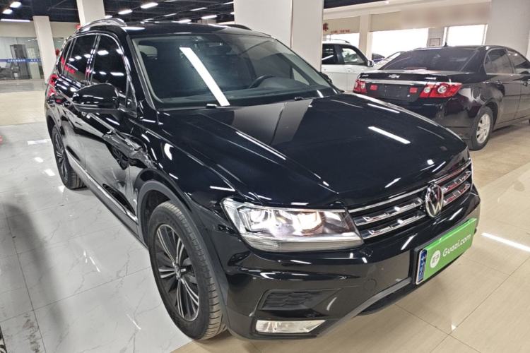 Used Volkswagen Tiguan L 2021 330TSI Automatic Two-Wheel Drive Comfort Edition Front Right 45 Deg