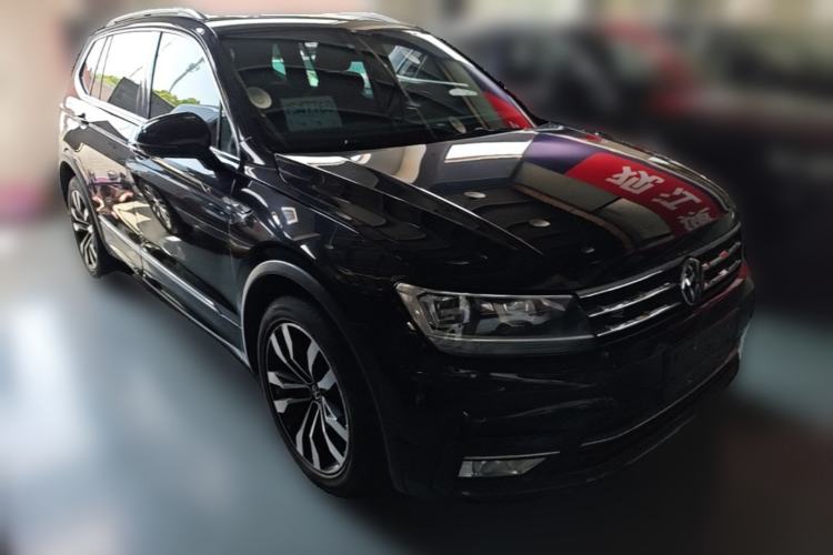 Used Volkswagen Tiguan L 2021 330TSI Automatic Two-Wheel Drive R-Line Enhanced Edition Front Right 45 Deg