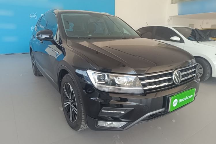 Used Volkswagen Tiguan L 2021 330TSI Automatic Two-Wheel Drive Smart Edition Front Right 45 Deg