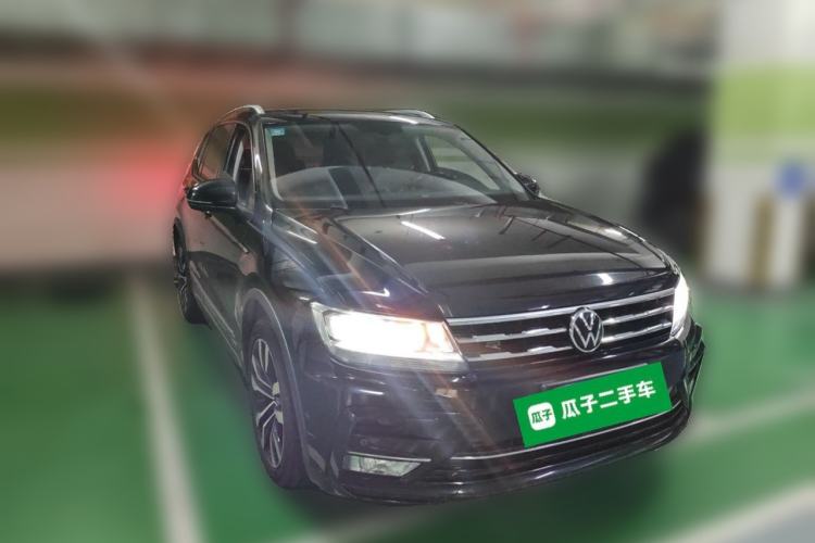 Used Volkswagen Tiguan L 2021 330TSI Automatic Two-Wheel Drive R-Line Enhanced Edition Front Right 45 Deg