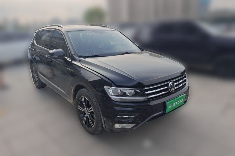 Used Volkswagen Tiguan L 2021 330TSI Automatic Two-Wheel Drive Smart Edition Front Right 45 Deg