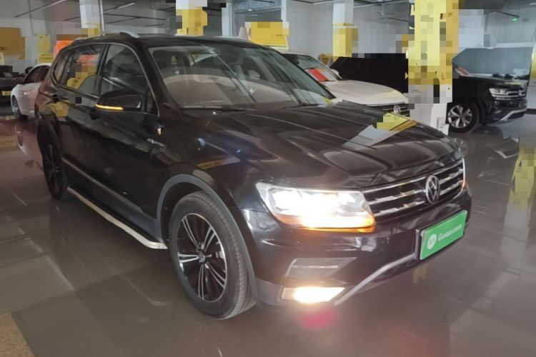 Used Volkswagen Tiguan L 2021 330TSI Automatic Two-Wheel Drive Smart Edition Front Right 45 Deg