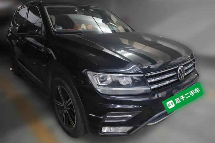 Used Volkswagen Tiguan L 2021 330TSI Automatic Two-Wheel Drive Smart Edition Front Right 45 Deg