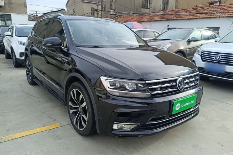 Used Volkswagen Tiguan L 2021 330TSI Automatic Two-Wheel Drive R-Line Enhanced Edition Front Right 45 Deg