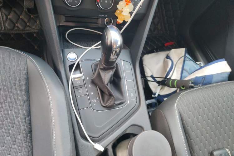 Used Volkswagen Tiguan L 2021 330TSI Automatic Two-Wheel Drive Comfort Edition Gear Lever