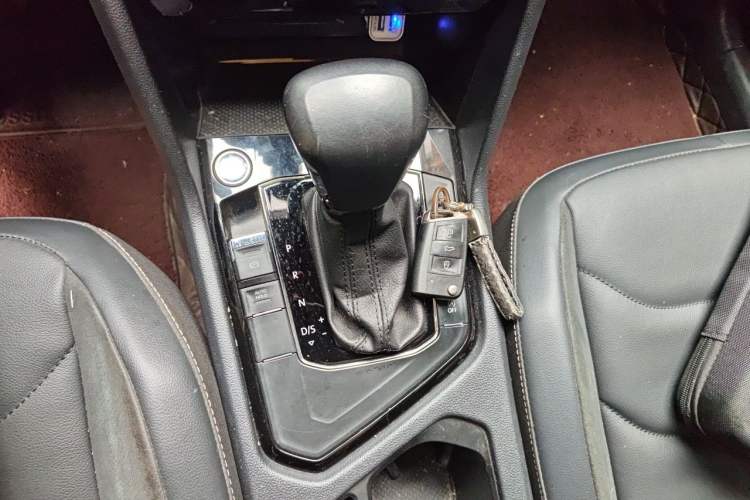 Used Volkswagen Tiguan L 2021 330TSI Automatic Two-Wheel Drive R-Line Enhanced Edition Gear Lever