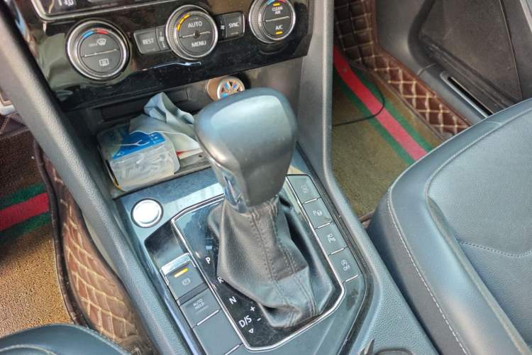 Used Volkswagen Tiguan L 2021 330TSI Automatic Two-Wheel Drive R-Line Enhanced Edition Gear Lever