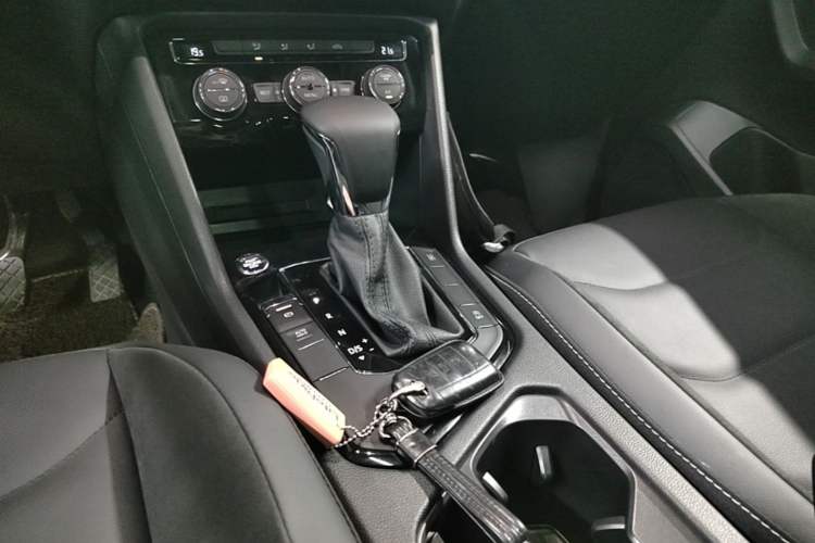 Used Volkswagen Tiguan L 2021 330TSI Automatic Two-Wheel Drive Smart Edition Gear Lever