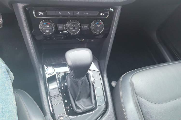 Used Volkswagen Tiguan L 2021 330TSI Automatic Two-Wheel Drive Smart Edition Gear Lever