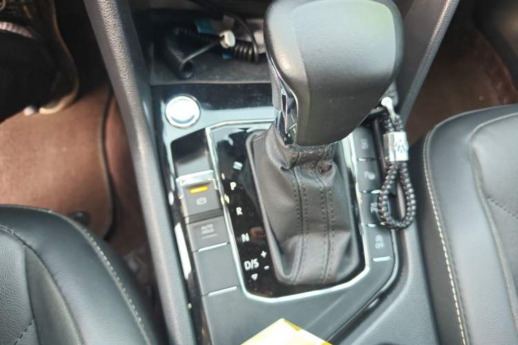 Used Volkswagen Tiguan L 2021 330TSI Automatic Two-Wheel Drive R-Line Enhanced Edition Gear Lever
