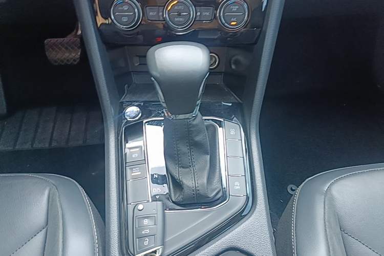 Used Volkswagen Tiguan L 2021 330TSI Automatic Two-Wheel Drive Smart Edition Gear Lever