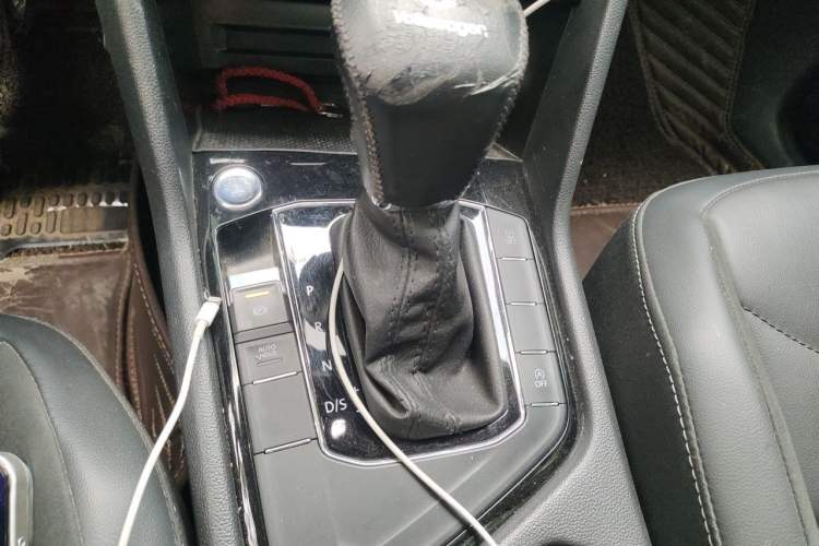 Used Volkswagen Tiguan L 2021 330TSI Automatic Two-Wheel Drive Smart Edition Gear Lever