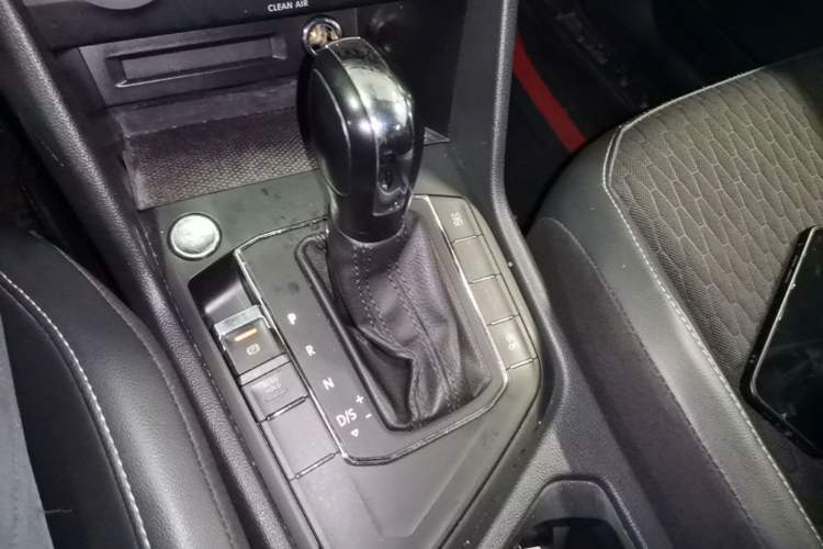Used Volkswagen Tiguan L 2021 330TSI Automatic Two-Wheel Drive Comfort Edition Gear Lever