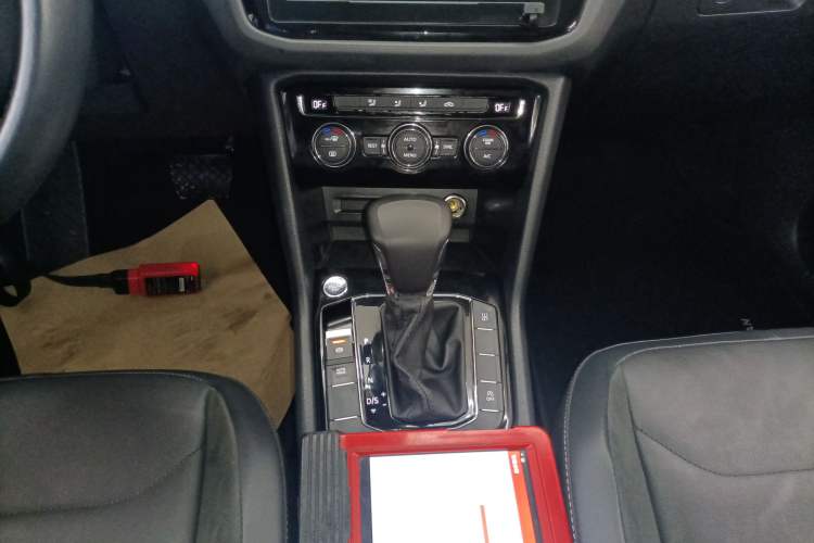 Used Volkswagen Tiguan L 2021 330TSI Automatic Two-Wheel Drive Smart Edition Gear Lever