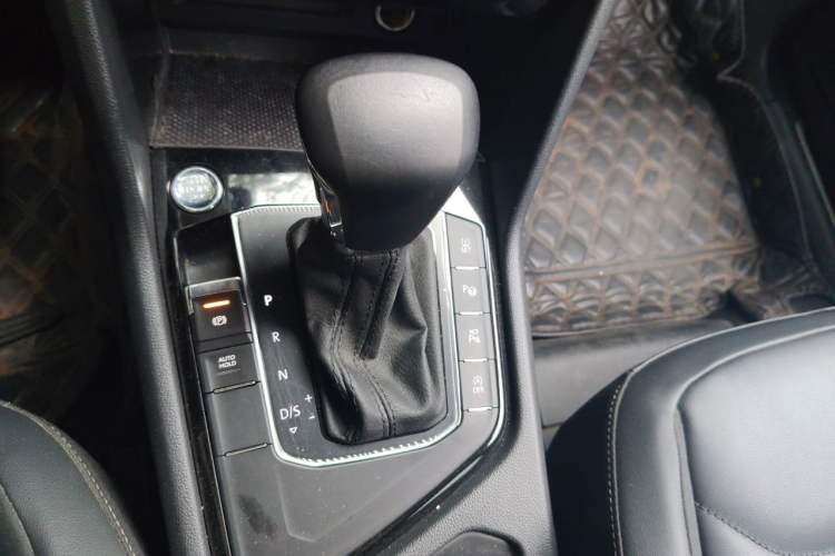Used Volkswagen Tiguan L 2021 330TSI Automatic Two-Wheel Drive R-Line Enhanced Edition Gear Lever