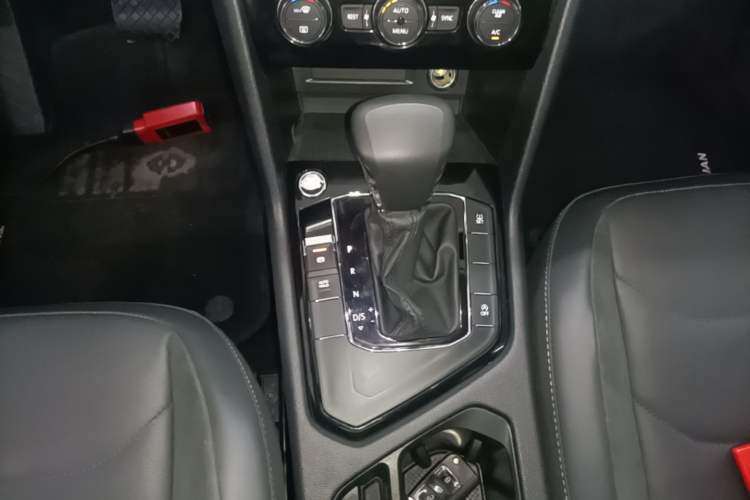 Used Volkswagen Tiguan L 2021 330TSI Automatic Two-Wheel Drive Smart Edition Gear Lever