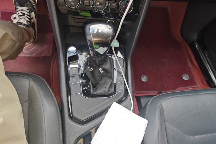 Used Volkswagen Tiguan L 2021 330TSI Automatic Two-Wheel Drive R-Line Enhanced Edition Gear Lever