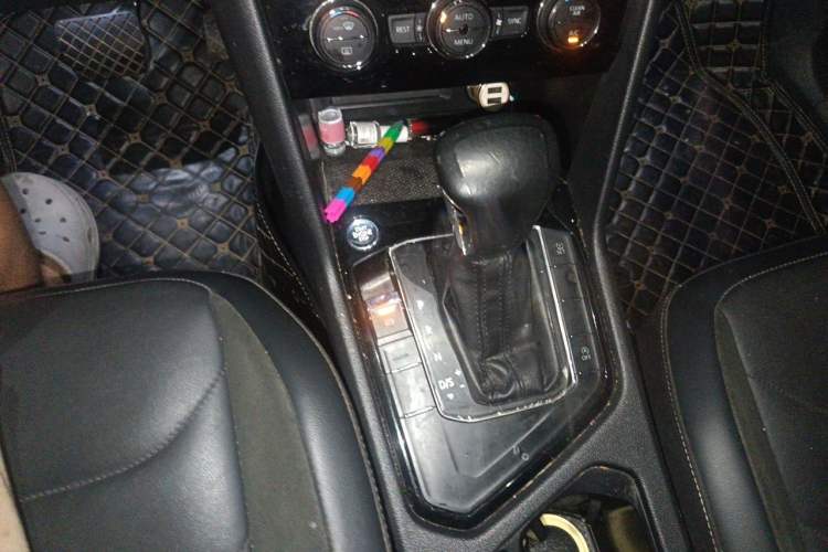 Used Volkswagen Tiguan L 2021 330TSI Automatic Two-Wheel Drive Smart Edition Gear Lever