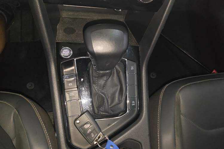 Used Volkswagen Tiguan L 2021 330TSI Automatic Two-Wheel Drive Smart Edition Gear Lever