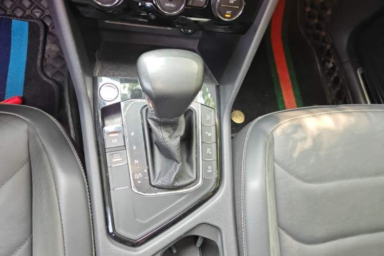 Used Volkswagen Tiguan L 2021 330TSI Automatic Two-Wheel Drive R-Line Enhanced Edition Gear Lever