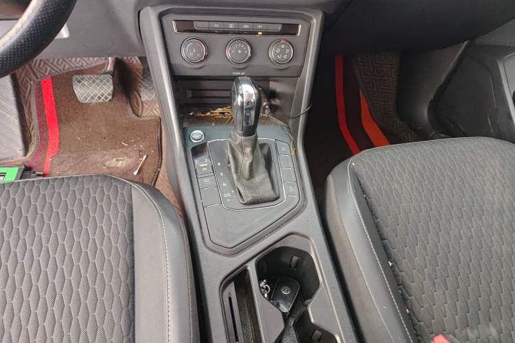 Used Volkswagen Tiguan L 2021 330TSI Automatic Two-Wheel Drive Comfort Edition Gear Lever