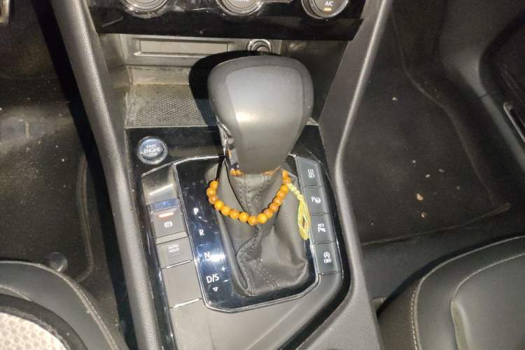 Used Volkswagen Tiguan L 2021 330TSI Automatic Two-Wheel Drive R-Line Enhanced Edition Gear Lever