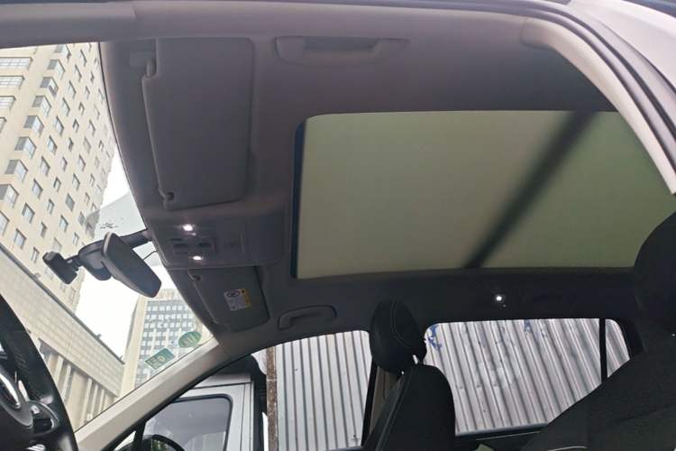 Used Volkswagen Tiguan L 2021 330TSI Automatic Two-Wheel Drive R-Line Flagship Edition Headliner