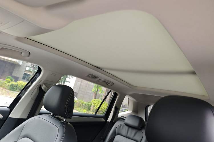 Used Volkswagen Tiguan L 2021 330TSI Automatic Two-Wheel Drive Smart Edition Headliner