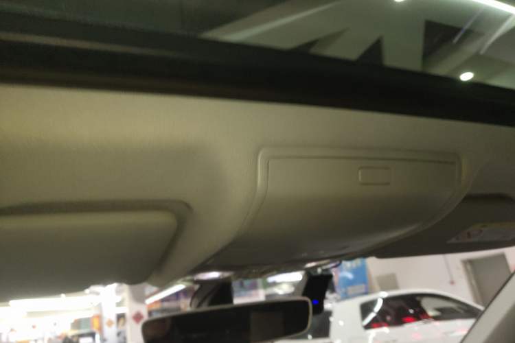 Used Volkswagen Tiguan L 2021 330TSI Automatic Two-Wheel Drive R-Line Flagship Edition Headliner
