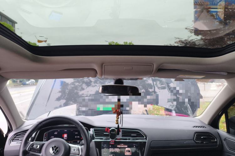 Used Volkswagen Tiguan L 2021 330TSI Automatic Two-Wheel Drive R-Line Enhanced Edition Headliner