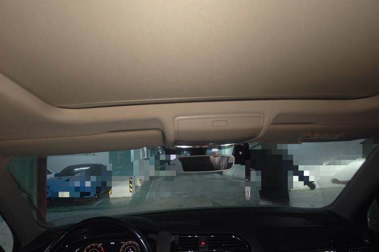 Used Volkswagen Tiguan L 2021 330TSI Automatic Two-Wheel Drive R-Line Enhanced Edition Headliner