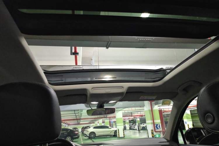 Used Volkswagen Tiguan L 2021 330TSI Automatic Two-Wheel Drive R-Line Enhanced Edition Headliner