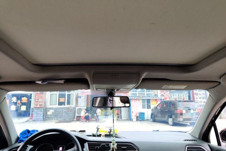 Used Volkswagen Tiguan L 2021 330TSI Automatic Two-Wheel Drive Smart Edition Headliner