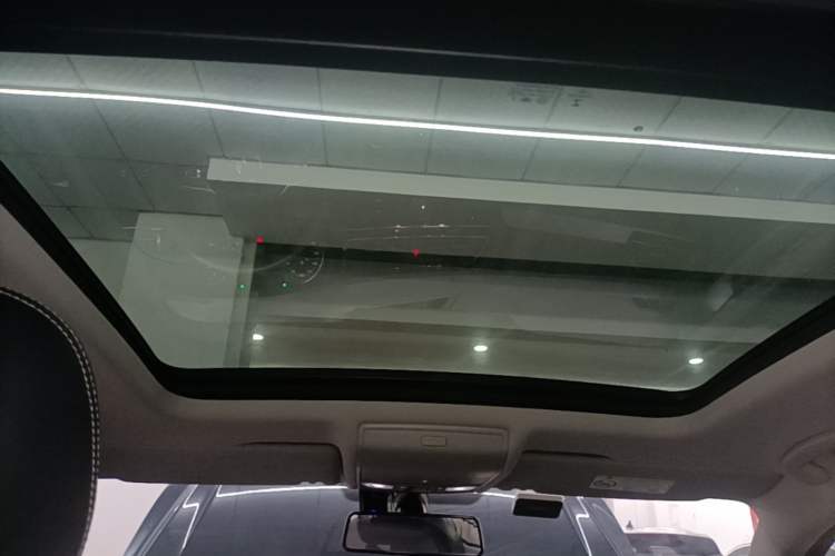 Used Volkswagen Tiguan L 2021 330TSI Automatic Two-Wheel Drive Smart Edition Headliner