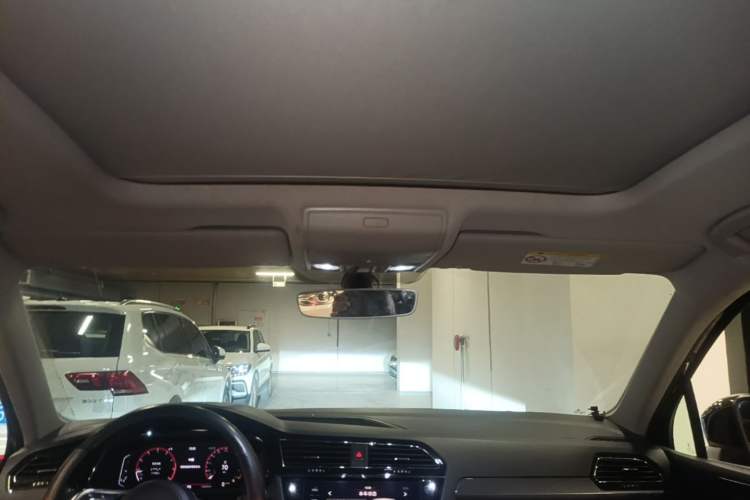 Used Volkswagen Tiguan L 2021 330TSI Automatic Two-Wheel Drive R-Line Flagship Edition Headliner