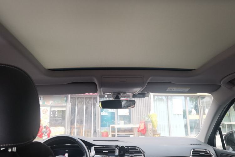 Used Volkswagen Tiguan L 2021 330TSI Automatic Two-Wheel Drive R-Line Enhanced Edition Headliner