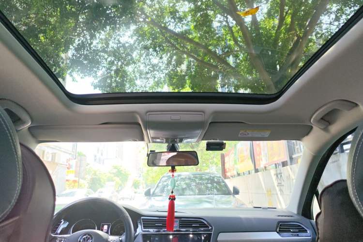 Used Volkswagen Tiguan L 2021 330TSI Automatic Two-Wheel Drive Smart Edition Headliner