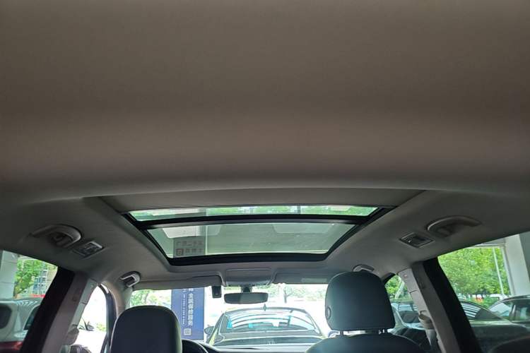 Used Volkswagen Tiguan L 2021 330TSI Automatic Two-Wheel Drive R-Line Enhanced Edition Headliner