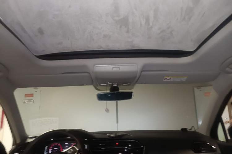 Used Volkswagen Tiguan L 2021 330TSI Automatic Two-Wheel Drive R-Line Flagship Edition Headliner