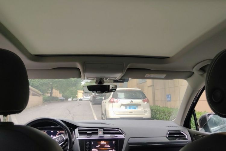 Used Volkswagen Tiguan L 2021 330TSI Automatic Two-Wheel Drive R-Line Enhanced Edition Headliner